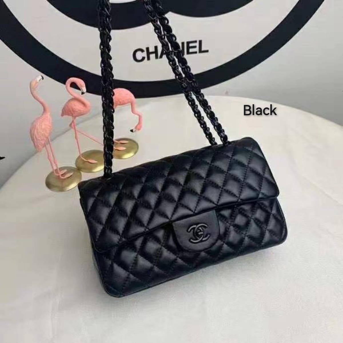 Chanel

With box 
🎁🎁🎁

115 dhs❣️

Zain136
♥️♥️♥️