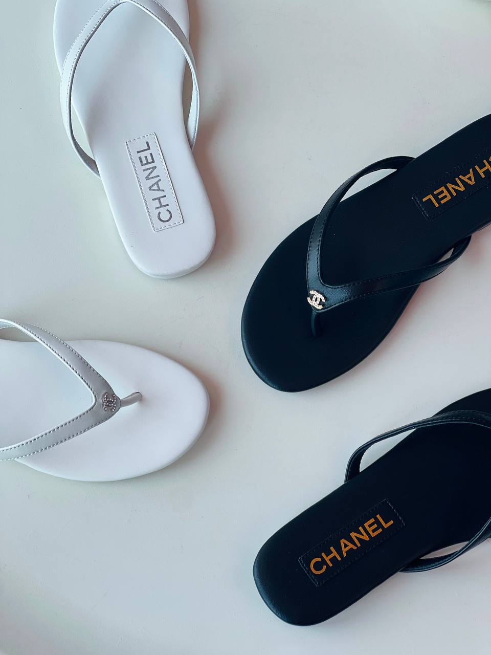 Chanel 🌴
Size 36-41
_Super master high quality_🪡
400 dhs💓

Zain176
♥️♥️♥️