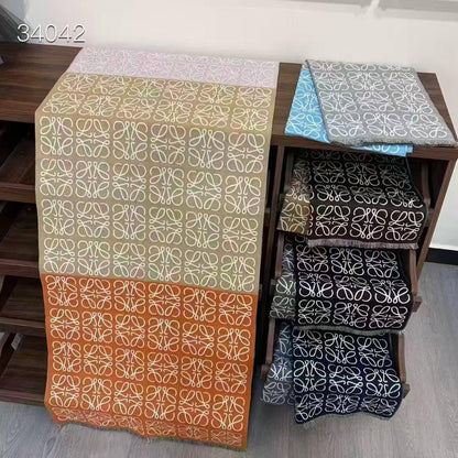 Winter scarf 
45 dhs🪙🌨️

Zain93
♥️♥️♥️