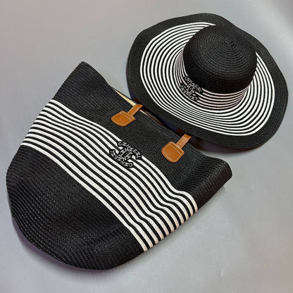 BEACH BAG 

NEW CAME ,

GOOD QUALITY ,

BAG AND 
HAT ONE SET 
90 dhs🇦🇪🇦🇪

Zain39
♥️♥️♥️