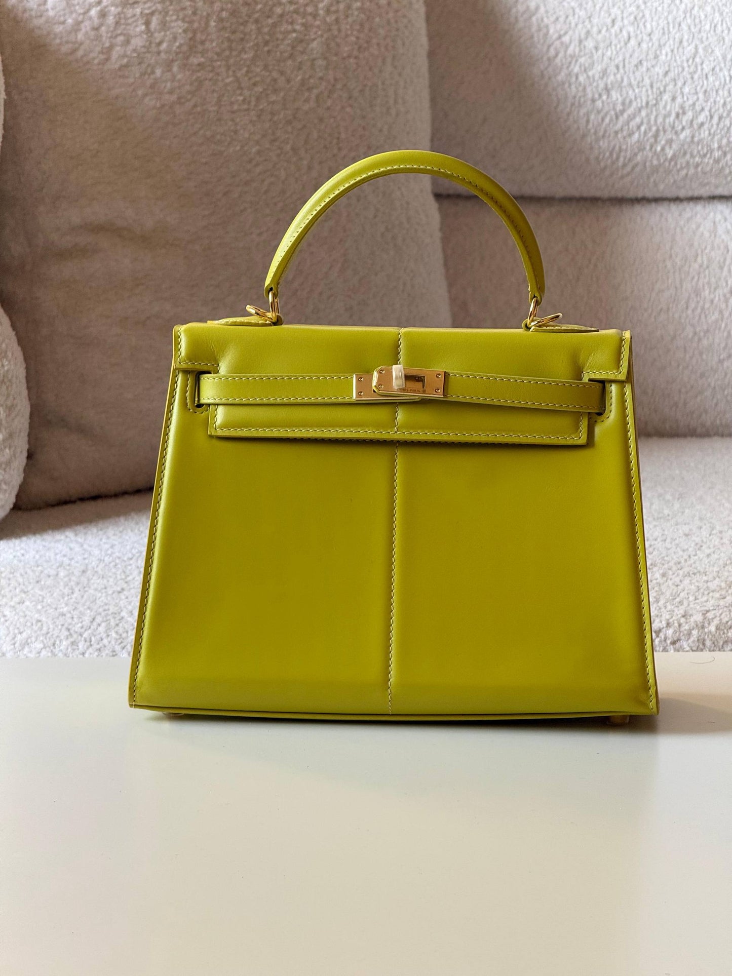 Hermes 


kelly 25cm💕master quality😍

with box❤️

580 dhs❤️💚❤️

Zain52
♥️♥️♥️