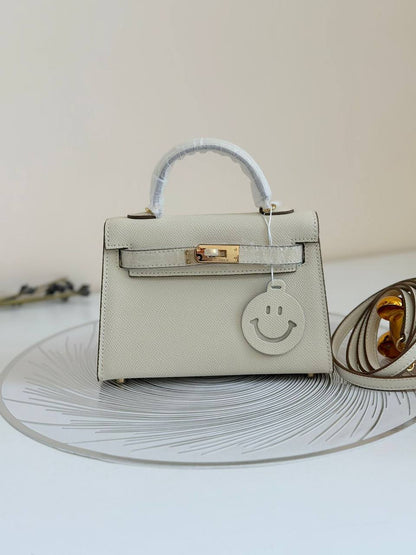 Hermes
Master 💓💓
260 dhs✅

Zain134
♥️♥️♥️