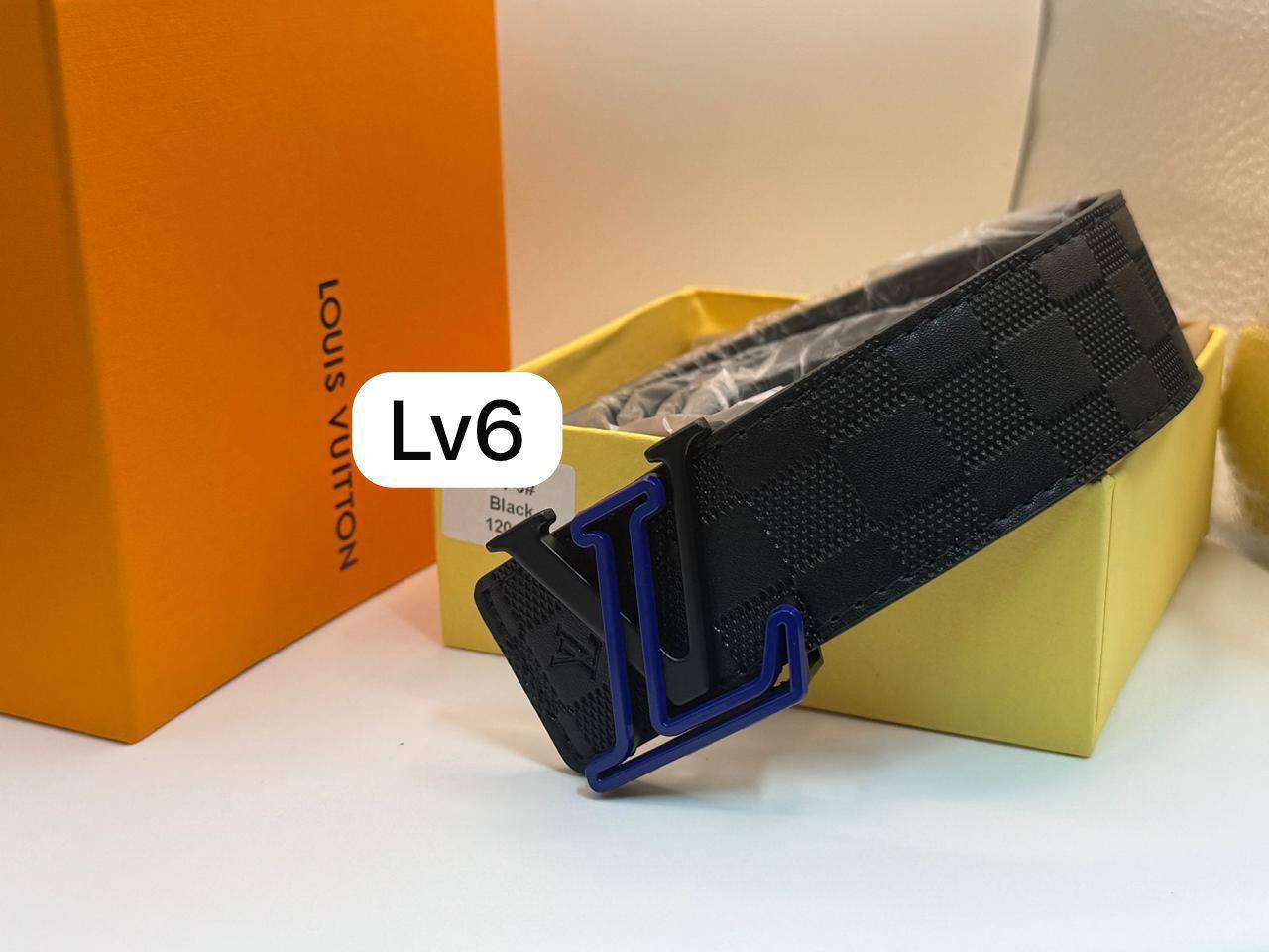 Belts

With box 
🎁🎁🎁

40 dhs🪙🌨️

Zain93
♥️♥️♥️