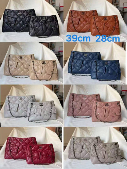 Chanel 
good quality 
110 dhs🇦🇪

Zain278
♥️♥️♥️