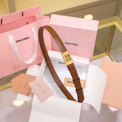 💙 MIU MIU 💙
💙*SUPER MASTER QUALITY*💙
💙*ORIGINAL PACKAGING*💙
260 dhs💓

Zain281
♥️♥️♥️