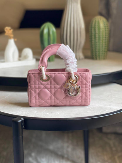 DIOR
Size- 16Cm💥
Available original box 📦 
With full packing 🎀🎀
Super high quality 💥💥
For Price 👇 WhatsApp✅
0568585901 
0507557372
0552275751 Owner Zain 👌

Zain283
♥️♥️♥️