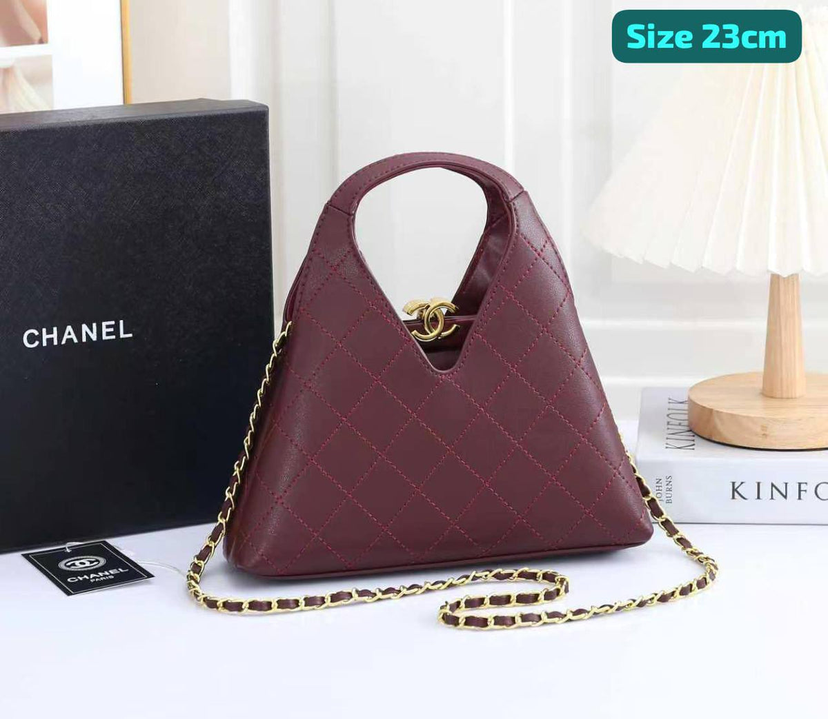 Chanel

Good quality 
with box 

125 dhs🇦🇪🇦🇪
Zain186
♥️♥️♥️