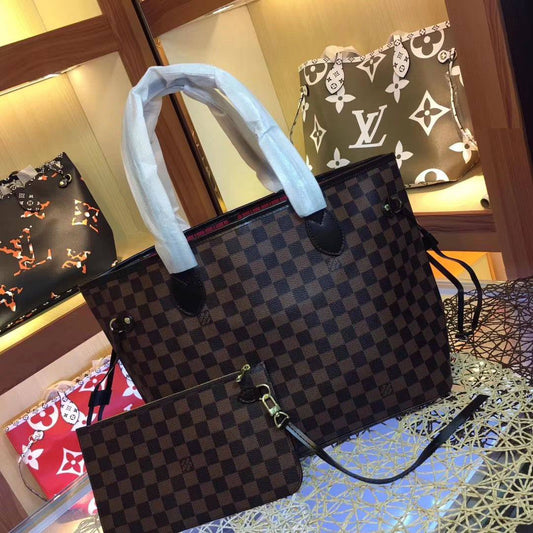 LV
85 dhs🪙 

with box
🎁🎁🎁

Zain38
♥️♥️♥️