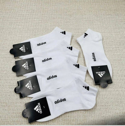 Socks
One packet
35 dhs✅

Zain93
♥️♥️♥️