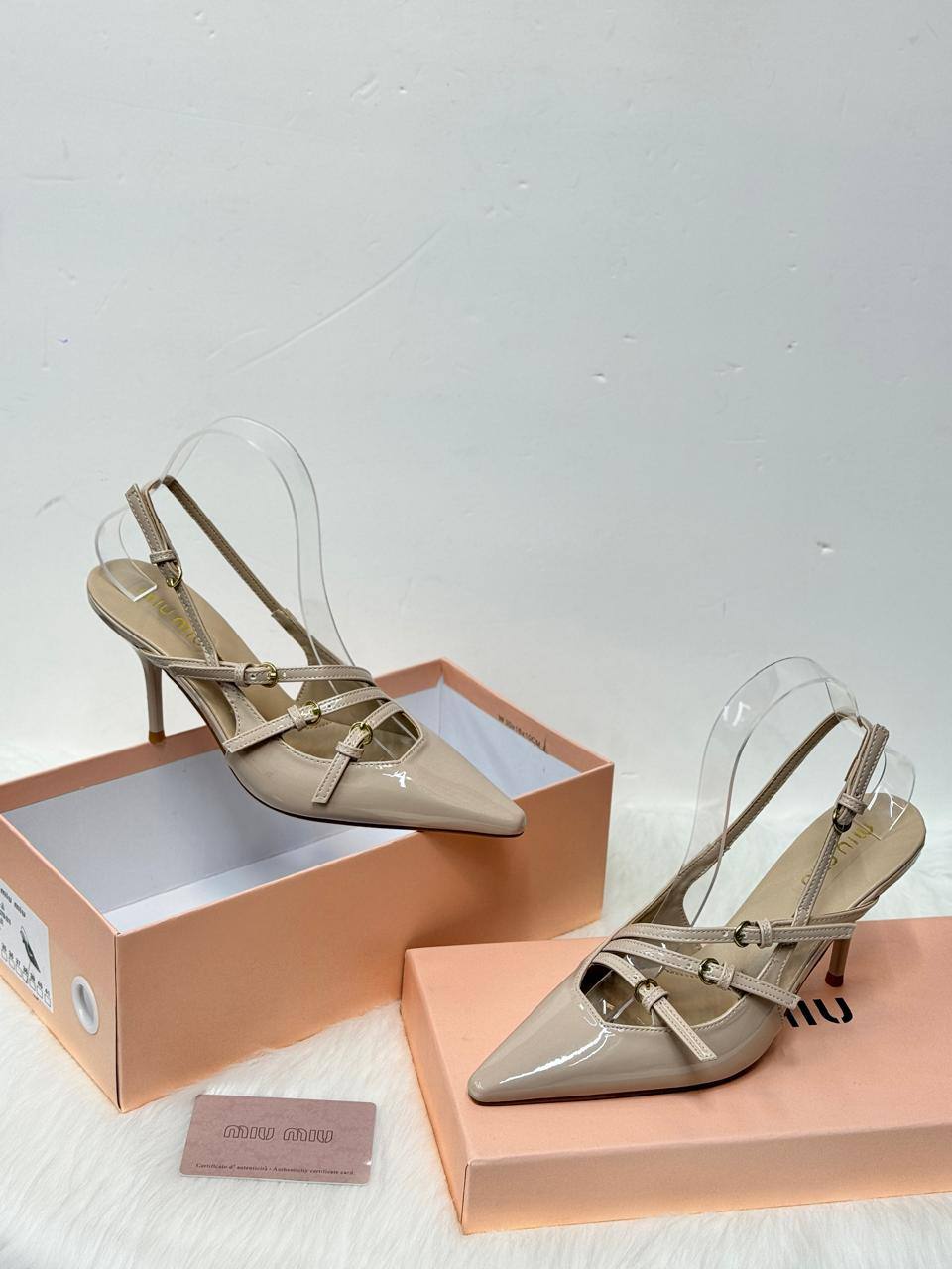 Miu Miu
 *Restocks* 
Size 36 to 41
115 dhs🪙🌨️

Zain21
♥️♥️♥️