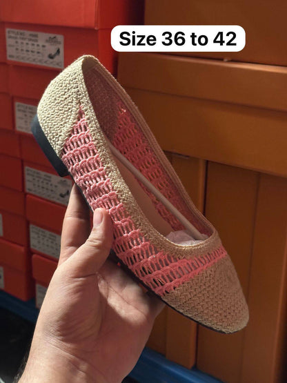 Chanel 

Size 36 to 42

120 dhs🪙🌨️

Zain104
♥️♥️♥️