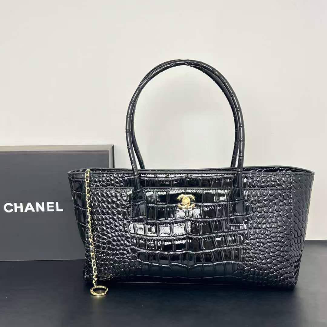Chanel
Master🌺🌺
#35cm 350 dhs💛

Zain228
♥️♥️♥️