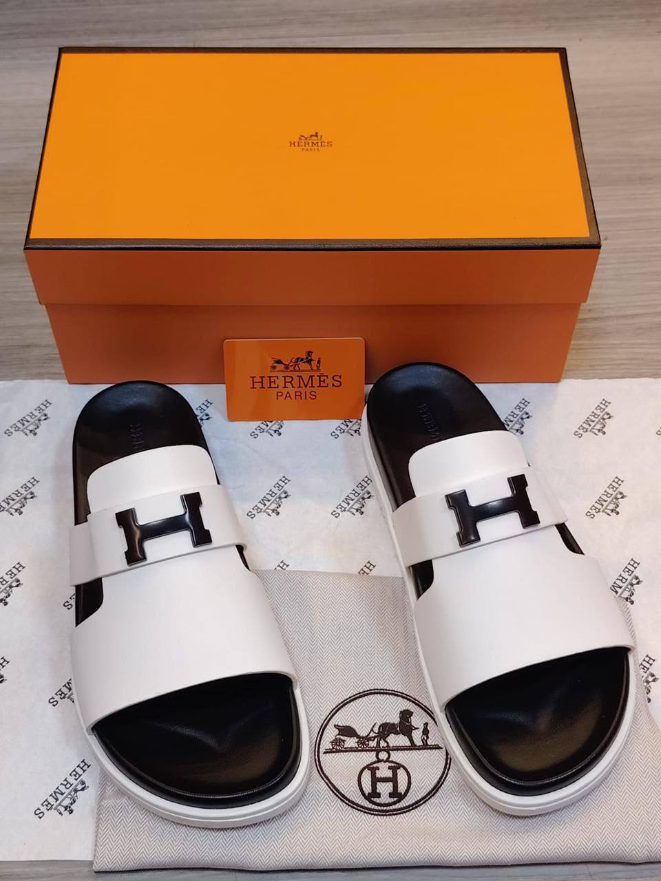 Hermes Slipper
High Quality 
Size 40 To 45
105 dhs🇦🇪🇦🇪

Zain120
♥️♥️♥️
