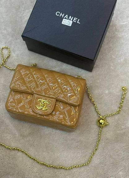 CHANEL 🆕
GOOD QUALITY 💯
95 dhs🪙🌨️
WITH BOX 📦 

Zain28
♥️♥️♥️