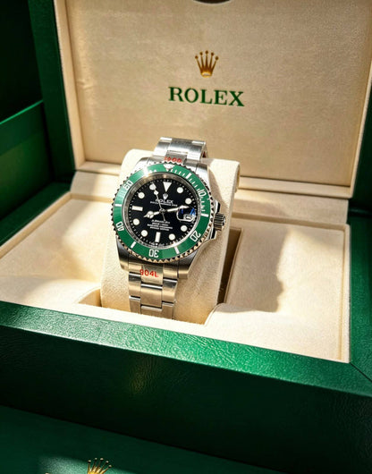Rolex

235 dhs🇦🇪🇦🇪

with box

Zain85
♥️♥️♥️