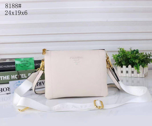 Prada 
Man’s Bag

With Box 🎁🎁🎁

95 dhs🇦🇪

Zain250
♥️♥️♥️