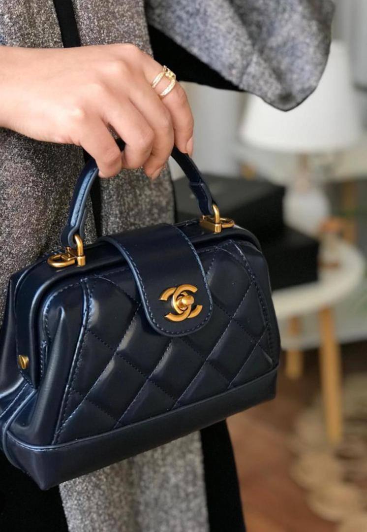 Chanel
90 dhs🪙🌨️

with box
🎁🎁🎁

size 24cm

Zain26
♥️♥️♥️