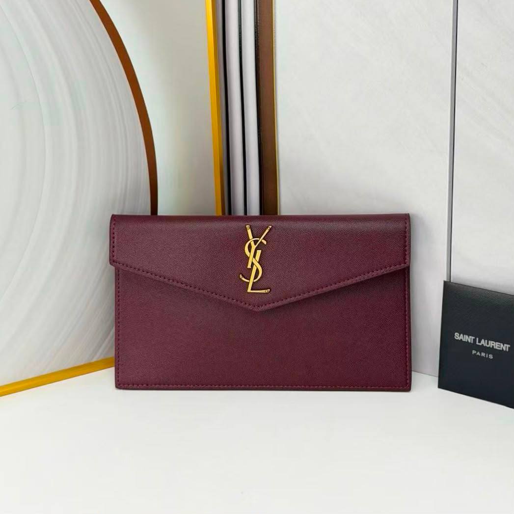 YSL 
COPY ONE 
WITH BOX 
190 dhs🇦🇪🇦🇪

Zain295
♥️♥️♥️