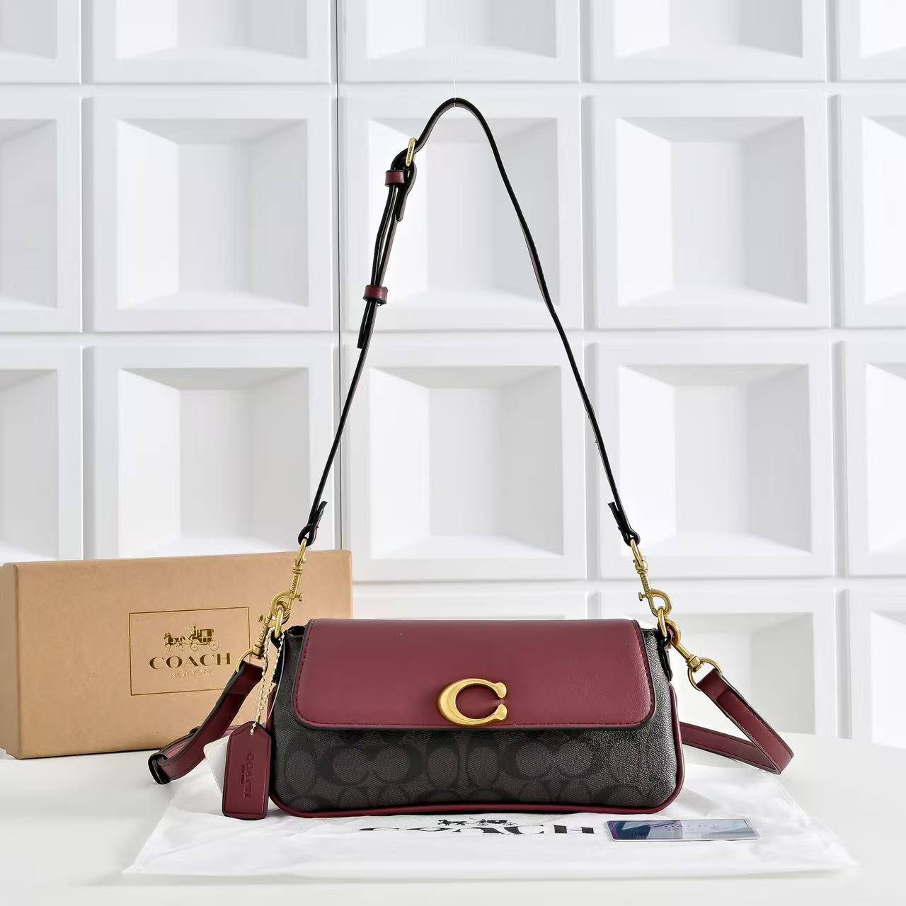 Coach
Withbox
95 dhs🇦🇪🇦🇪

Zain143
♥️♥️♥️