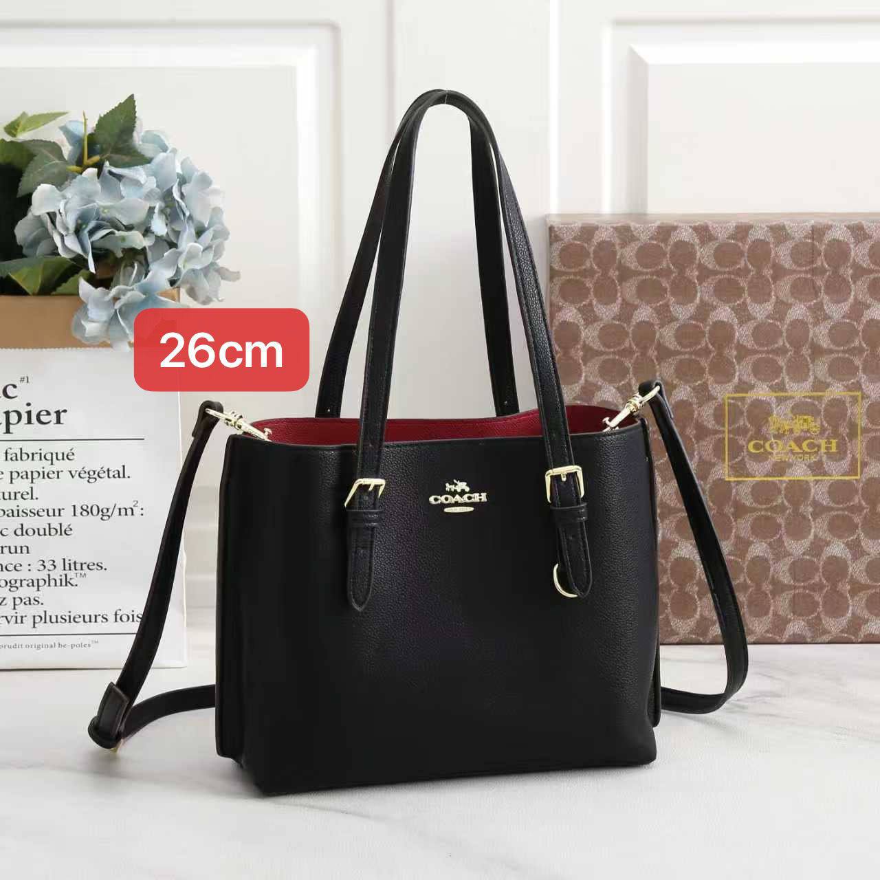 Coach
With box 🎁🎁🎁

110 dhs✅

Zain168
♥️♥️♥️
