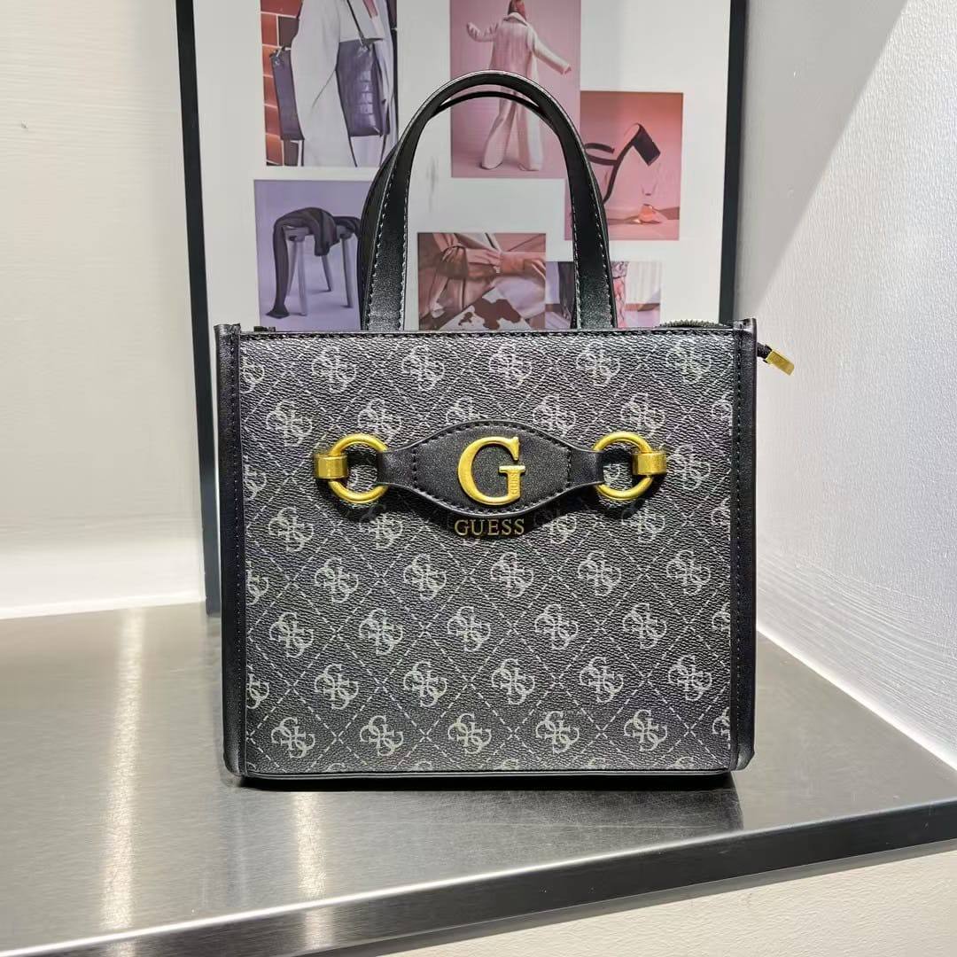 Guess
65 dhs✅

Zain232
♥️♥️♥️