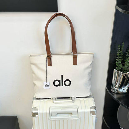 ALO 
new design coming 
65 dhs🪙💚

Zain253
♥️♥️♥️