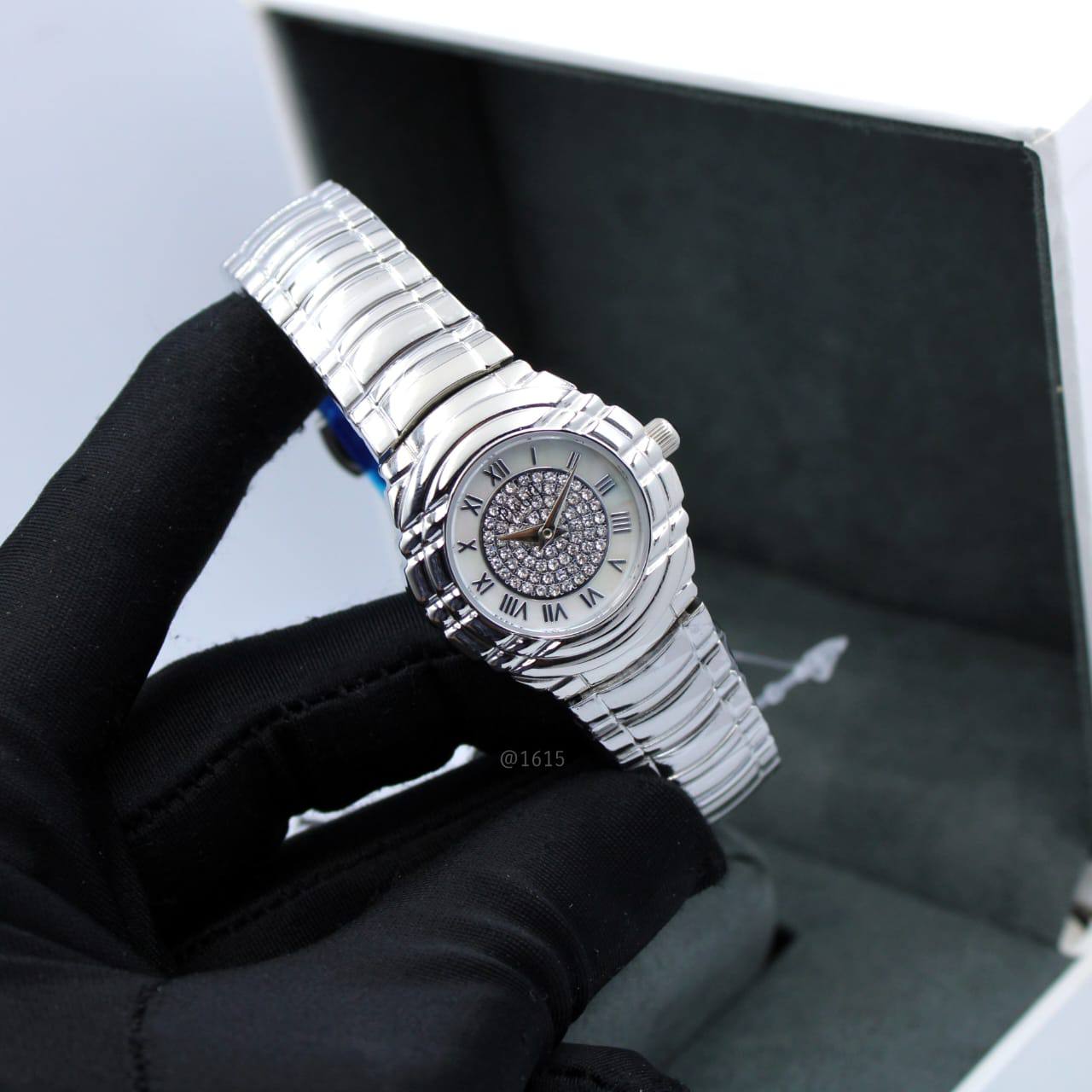 PIAGET TANAGRA
*SIZE:29 MM*
410 dhs✅

Zain304
♥️♥️♥️