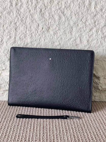 MONTBLANC
Laptop Sleeve
Master Quality
Available

600 dhs🇦🇪🇦🇪

Zain179
♥️♥️♥️