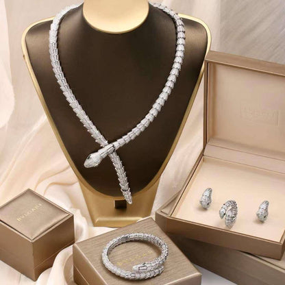 BVLGARI✨💫
MASTER SET
NECKLACE
 BRACELET 💎
EARRINGS 
RING💍

WITH GOOD BOX AND PAPER BAG 🎁🛍️
700 dhs🇦🇪🇦🇪

WITH ORIGINAL BOX AND PAPER 🎁🛍️
800 dhs🇦🇪🇦🇪

Zain89
♥️♥️♥️