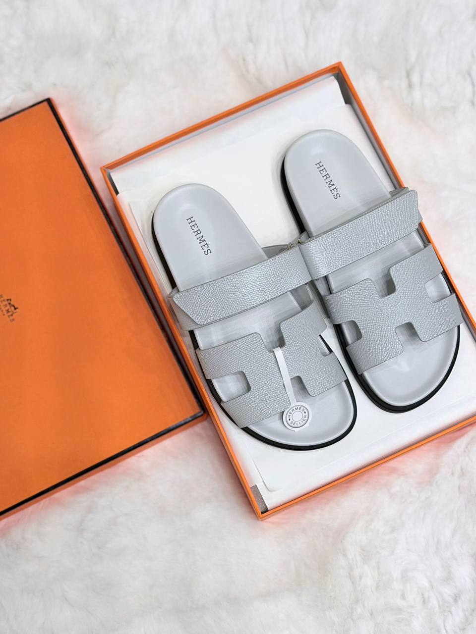 😍 HERMEES 😍

💎 _*VIP QUALITY +A*_ 💎
Size 37 To 41

490 dhs✅

Zain292
♥️♥️♥️