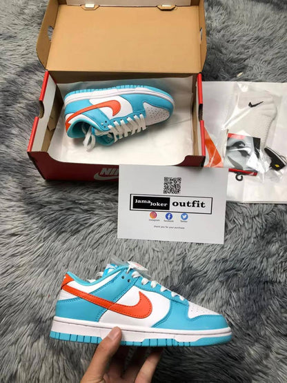 Nike SB Dunks 
Size 36-46 
140 dhs🪙💚

Zain232
♥️♥️♥️