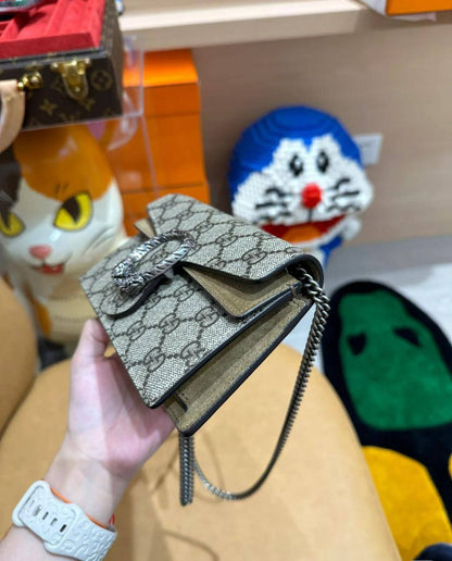 💖  Gucci Dionysus mini
1️⃣ First quality +🎁
Size : 19 * 14.5 cm
90 dhs❣️
with box🎁

Zain115
♥️♥️♥️