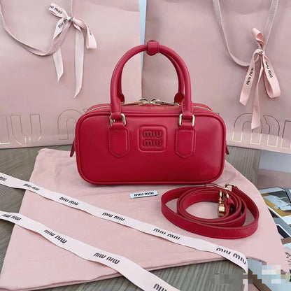Miumiu Long
Size : 23 * 8 * 11 cm

90 dhs🪙💕

with box🎁

Zain115
♥️♥️♥️