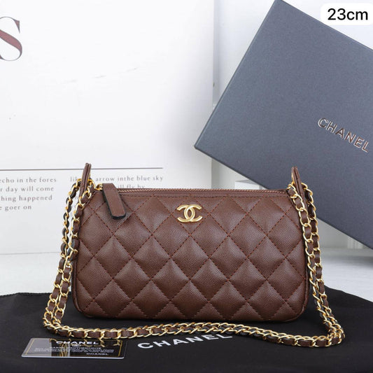 💗 Chanel 26C
1⃣️ First quality +🎁
Size : 23 * 13 * 7 cm
90 dhs❤️
with box🎁

Zain115
♥️♥️♥️