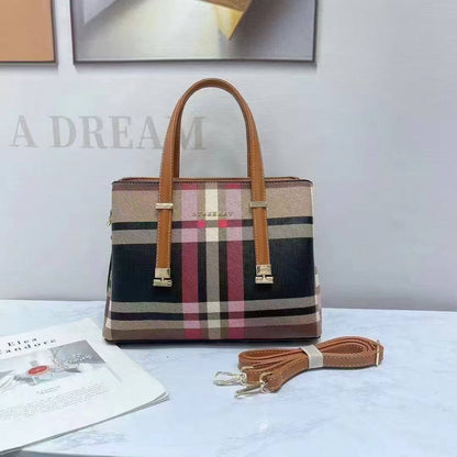 Burberry
good quality
110 dhs🇦🇪

Zain278
♥️♥️♥️