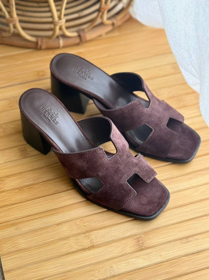 Hermes
AA quality
𝗦𝗶𝘇𝗲 𝟯𝟲 𝘁𝗼 𝟰𝟮 
450 dhs✅

Zain302
♥️♥️♥️