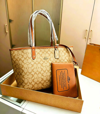 COACH 
GOOD QUALITY 
WITH BOX 
120 dhs🇦🇪🇦🇪

Zain295
♥️♥️♥️