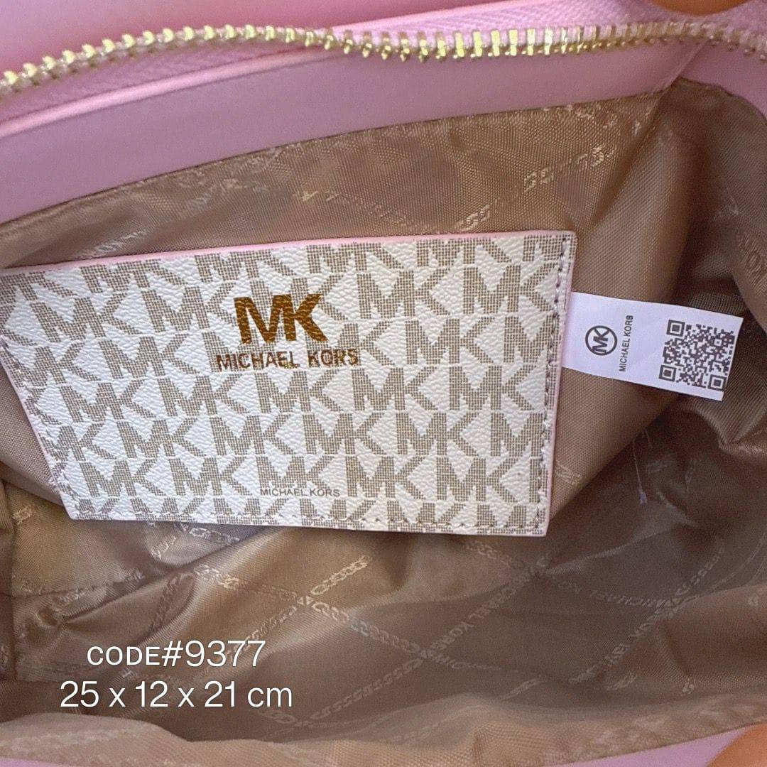MK ᴀᴠʀɪʟ
ᴛᴏᴘ - ᴢɪᴘ sᴀᴛᴄʜᴇʟ
sɪɢɴᴀᴛᴜʀᴇ ʟᴏɢᴏ ᴘʀɪɴᴛ
ʟᴇᴀᴛʜᴇʀ ᴍᴀᴛᴇʀɪᴀʟ
ɢᴏʟᴅ ʜᴀʀᴅᴡᴀʀᴇ
ᴡɪᴛʜ ʟᴏɴɢ ʙᴇʟᴛ sᴛʀᴀᴘ
sɪᴢᴇ : 25 cm

75 dhs💓

Zain31
♥️♥️♥️