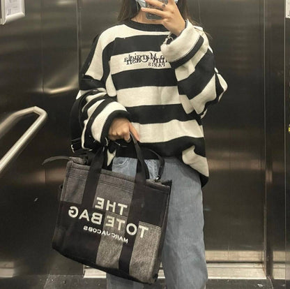 MARC JACOBS 
THE TOTE BAG 
 GOOD QUALITY 
120 dhs💛

Zain39
♥️♥️♥️