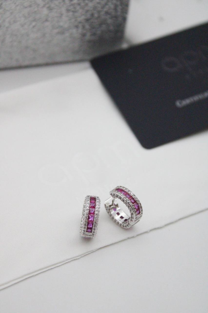 Apm earring

75 dhs 

Zain122
♥️♥️♥️