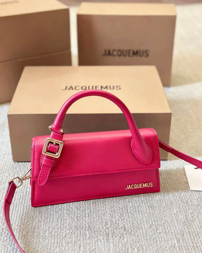 Jacquemus - LV
90 dhs🪙💕

Good quality 

with box
🎁🎁🎁

Zain35
♥️♥️♥️