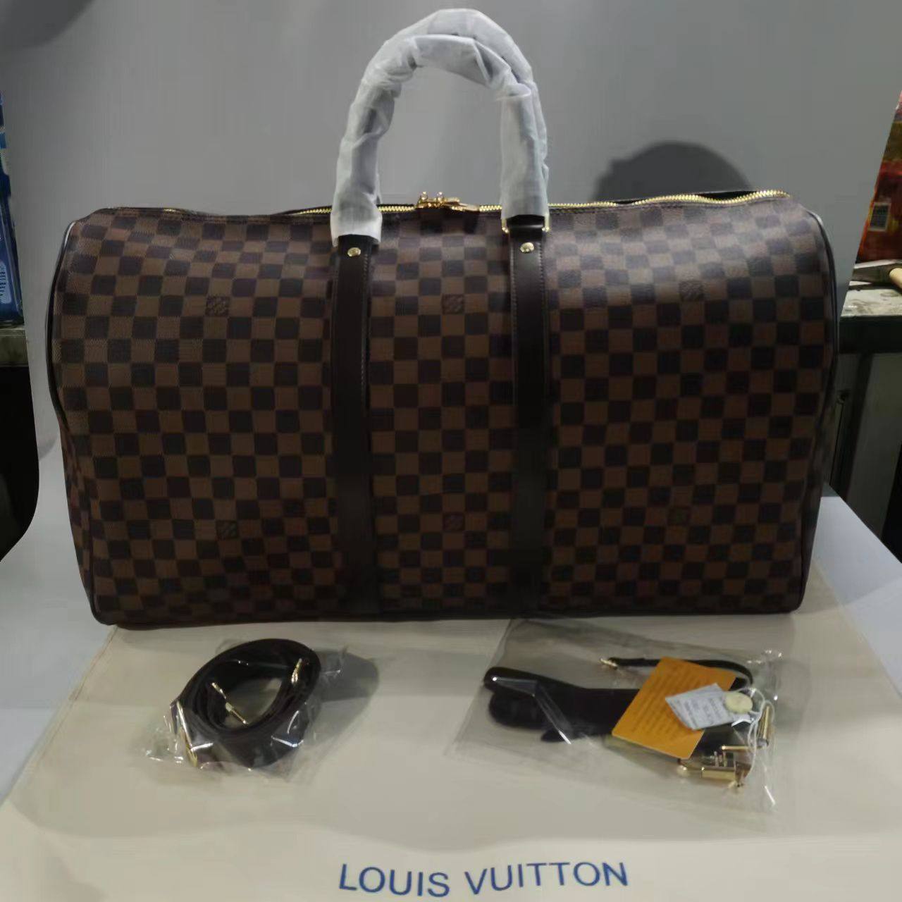 LV Travel Bags
*55cm
115 dhs✅

Zain118
♥️♥️♥️