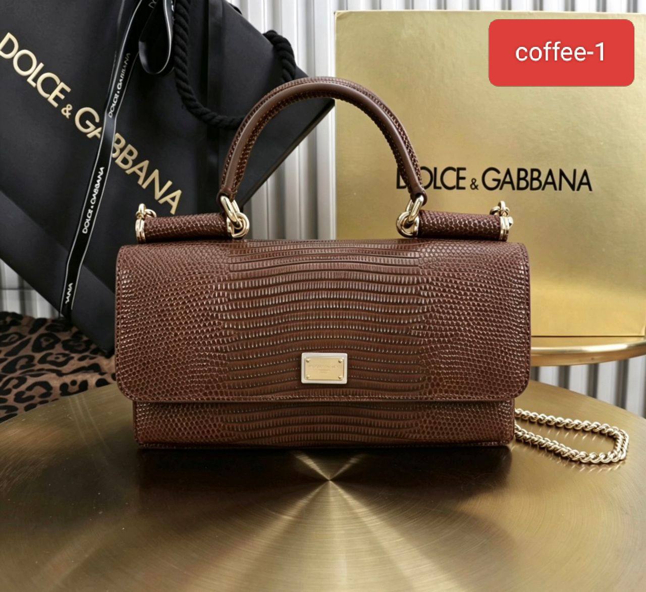 D&G
100 dhs💓
With box
🎁🎁🎁

Size 20cm

Zain26
♥️♥️♥️