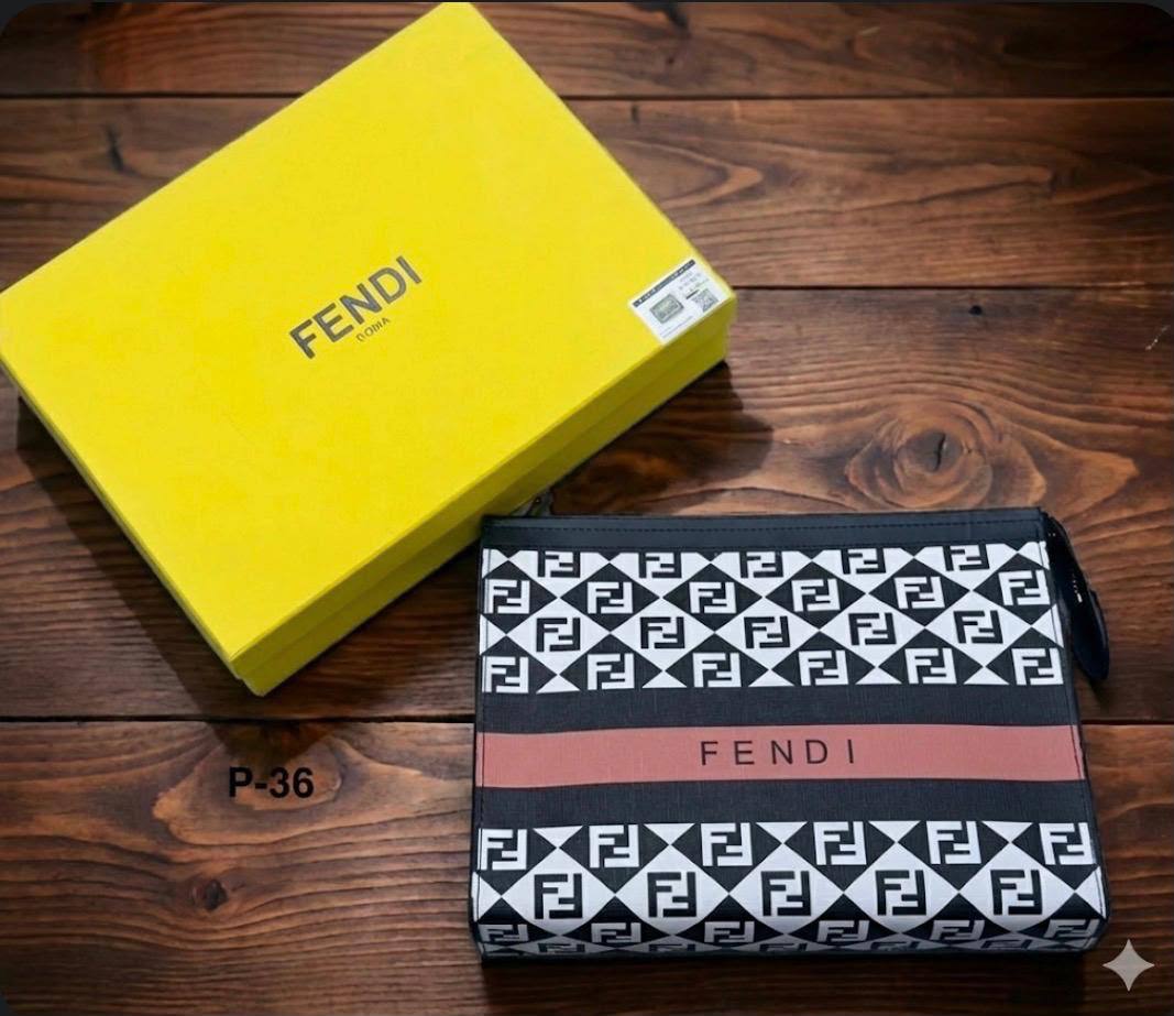 Men bags

Gucci
Vltn
Fendi

85 dhs🇦🇪🇦🇪

Zain182
♥️♥️♥️