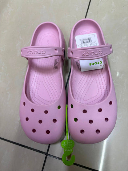 Crocs
w5 to w9
50 dhs✅

Zain145
♥️♥️♥️