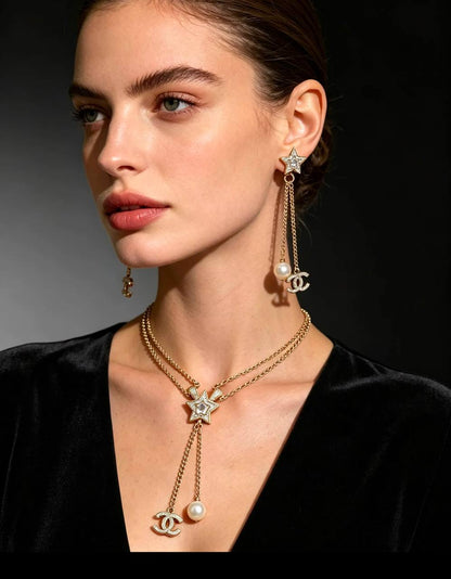 CHANEL 
Necklace 😍
Earring 🦋
Master quality 💯
With normal boxes 🗃️ 
100 dhs🇦🇪🇦🇪

With master box 📦 
120 dhs🇦🇪🇦🇪

Zain216
♥️♥️♥️