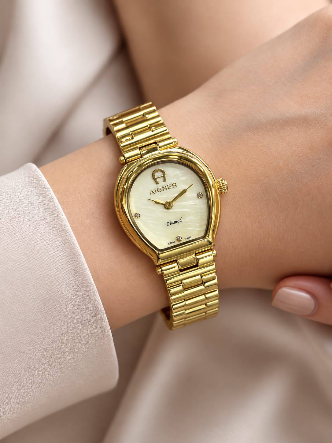 Aigner 

watch for ladies 
good quality 

size 28mm
270 dhs🇦🇪🇦🇪

Zain59
♥️♥️♥️