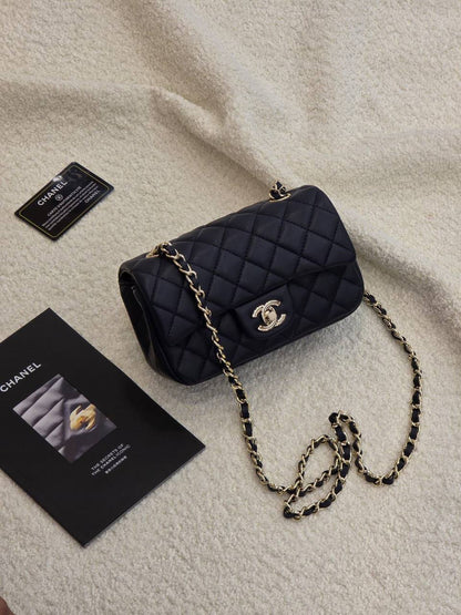 Chanel 
Master
  20CM

With Box🎁🎁🎁

230 dhs🇦🇪

Zain131
♥️♥️♥️