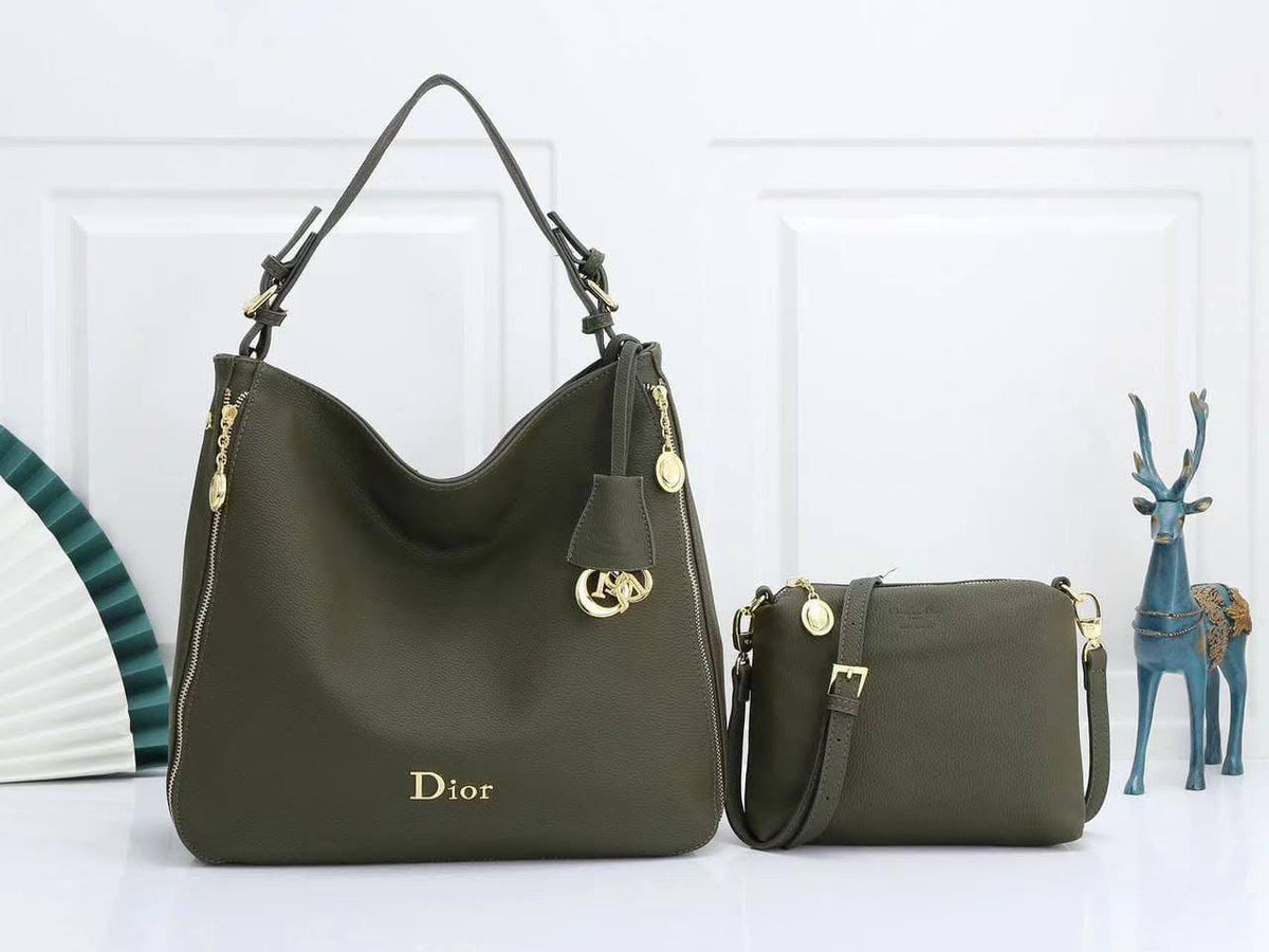 Dior

AVAILABLE

110 dhs🇦🇪
 
HIGH QUALITY
Zain169
♥️♥️♥️