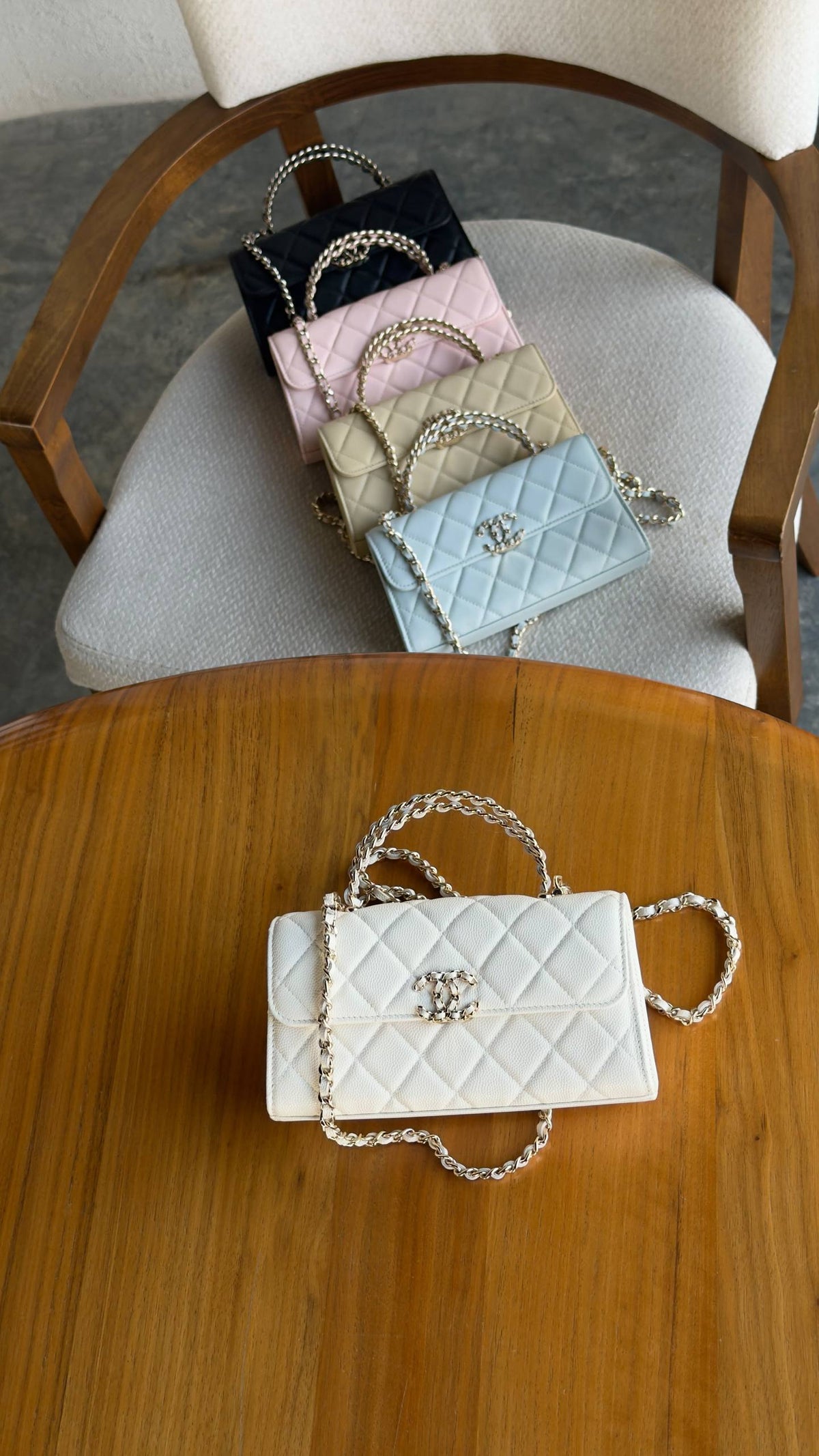 New collection ⚜️
CHANEL 💚
VIP quality 💎
Chanel flap top handle ✨
Size : 19 cm
For Price 👇 WhatsApp✅
0568585901 
0507557372
0552275751 Owner Zain 👌

Zain336
♥️♥️♥️